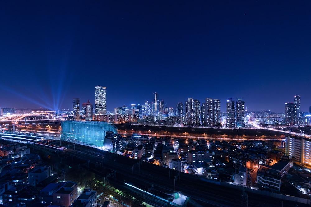 เบนิเกีย พรีเมียร์ โฮเต็ล ยออียโด Hotel โซล ภายนอก รูปภาพ