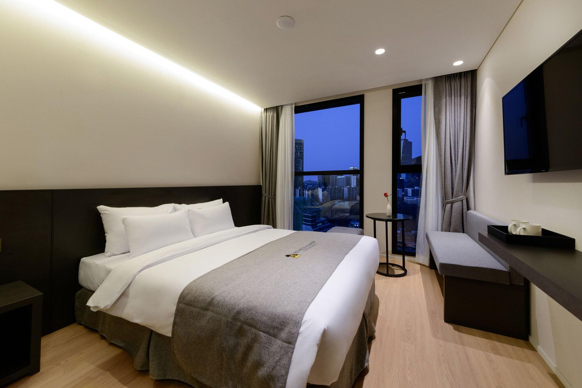 เบนิเกีย พรีเมียร์ โฮเต็ล ยออียโด Hotel โซล ภายนอก รูปภาพ